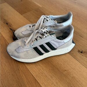 adidas retropy e5 - Beige and Green Sneakers